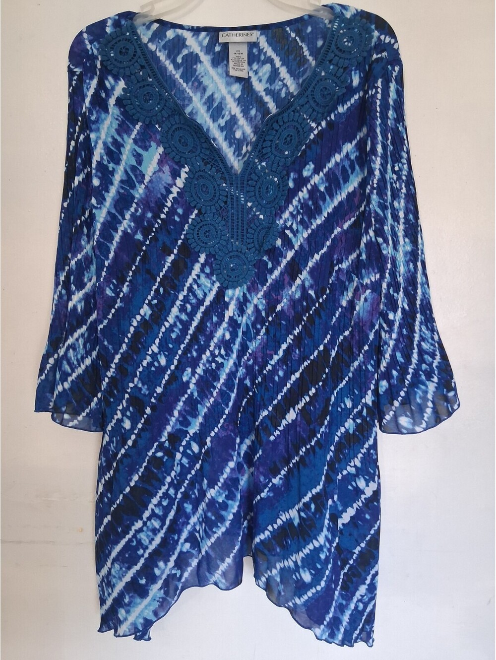 Catherines Womens 0X Blue Abstract Tie Dye Crochet Trim Accordion Pleated Tunic